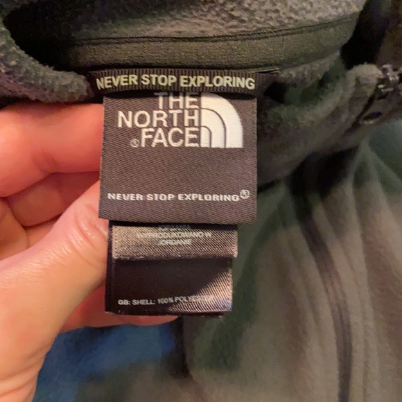 The North Face grey pullover Men’s Medium sweater​ - Picture 6 of 9